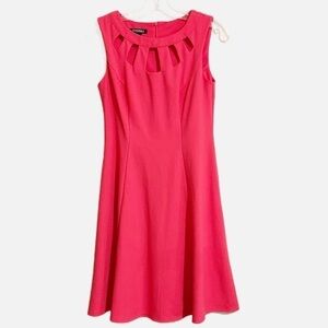 Roz & Ali Sleeveless Cut out Crew Neck Coral Midi Dress. Size 2